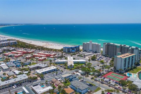 Снять в аренду кондоминиум в Сент-Пит-Бич, Флорида 1 комната, 57.13м2, № 1531873 - фото 30