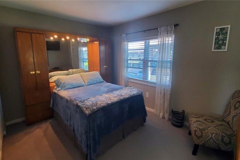 Снять в аренду кондоминиум в Сент-Пит-Бич, Флорида 1 комната, 57.13м2, № 1531873 - фото 12