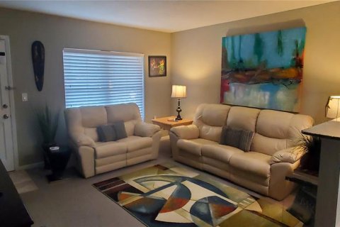 Снять в аренду кондоминиум в Сент-Пит-Бич, Флорида 1 комната, 57.13м2, № 1531873 - фото 8