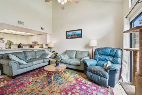 Condo in Clearwater, Florida, 2 bedrooms  № 1809982 - photo 11