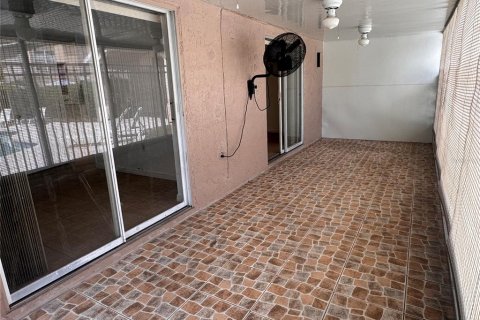 Touwnhouse à vendre à Kissimmee, Floride: 3 chambres, 117.34 m2 № 1669842 - photo 26