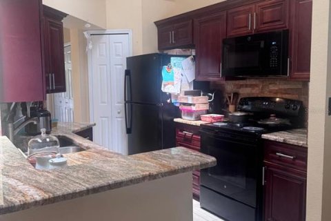 Townhouse in Kissimmee, Florida 3 bedrooms, 117.34 sq.m. № 1669842 - photo 4