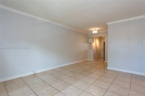 Copropriété à louer à Miami, Floride: 1 chambre, 53.88 m2 № 2055615 - photo 4