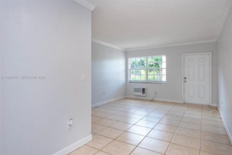 Copropriété à louer à Miami, Floride: 1 chambre, 53.88 m2 № 2055615 - photo 6