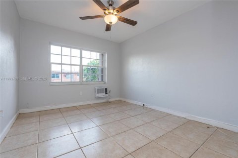 Copropriété à louer à Miami, Floride: 1 chambre, 53.88 m2 № 2055615 - photo 15