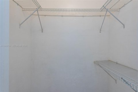 Copropriété à louer à Miami, Floride: 1 chambre, 53.88 m2 № 2055615 - photo 16