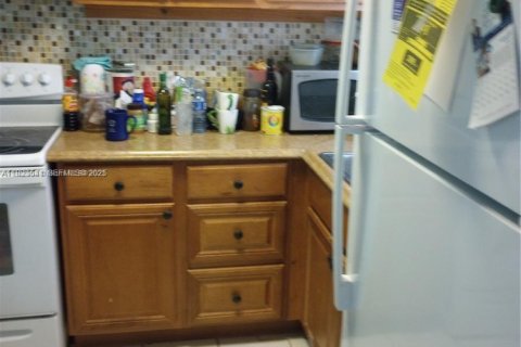 Condominio en venta en Sunrise, Florida, 1 dormitorio, 59.46 m2 № 1983591 - foto 4