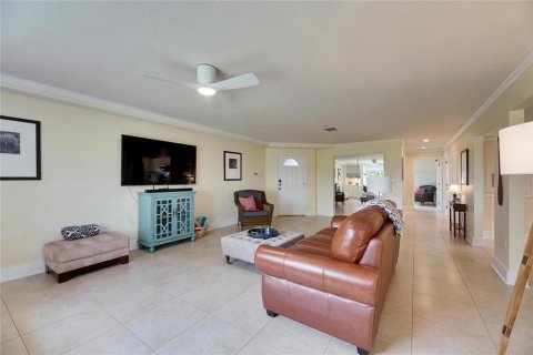 Copropriété à vendre à Sarasota, Floride: 2 chambres, 123.93 m2 № 1597359 - photo 16