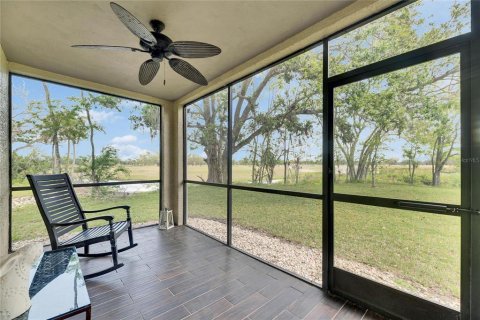Copropriété à vendre à Sarasota, Floride: 2 chambres, 123.93 m2 № 1597359 - photo 2