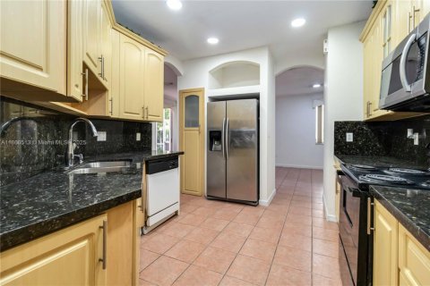 Casa en venta en Pembroke Pines, Florida, 3 dormitorios, 181.35 m2 № 1891985 - foto 15