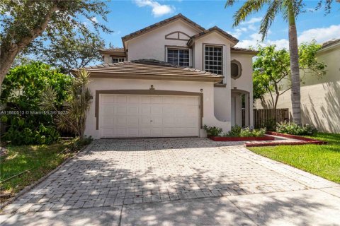 Casa en venta en Pembroke Pines, Florida, 3 dormitorios, 181.35 m2 № 1891985 - foto 3