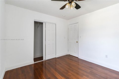 Casa en venta en Pembroke Pines, Florida, 3 dormitorios, 181.35 m2 № 1891985 - foto 21