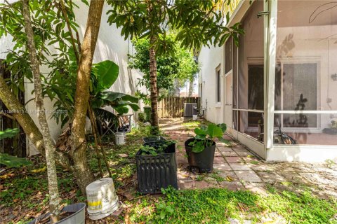 Casa en venta en Pembroke Pines, Florida, 3 dormitorios, 181.35 m2 № 1891985 - foto 25