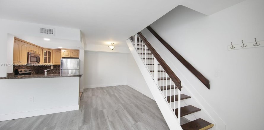 Condo à Miami, Floride, 2 chambres № 1936255