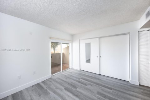 Copropriété à louer à Miami, Floride: 2 chambres, 79.8 m2 № 1936255 - photo 7
