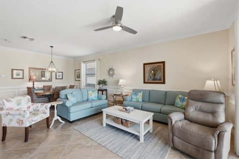 House in Venice, Florida 4 bedrooms, 189.06 sq.m. № 2152109 - photo 28