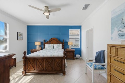 House in Venice, Florida 4 bedrooms, 189.06 sq.m. № 2152109 - photo 5