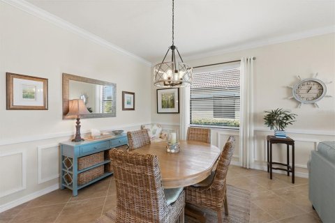 House in Venice, Florida 4 bedrooms, 189.06 sq.m. № 2152109 - photo 15