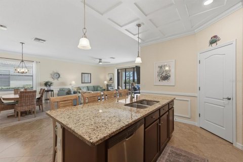 House in Venice, Florida 4 bedrooms, 189.06 sq.m. № 2152109 - photo 19