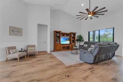 Casa en venta en Loxahatchee Groves, Florida, 5 dormitorios, 243.4 m2 № 1777762 - foto 8