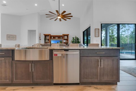 Casa en venta en Loxahatchee Groves, Florida, 5 dormitorios, 243.4 m2 № 1777762 - foto 15