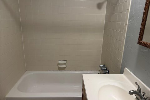Copropriété à vendre à Gainesville, Floride: 2 chambres, 113.9 m2 № 2204155 - photo 6