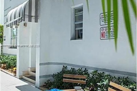 Condominio en venta en Miami Beach, Florida, 49.05 m2 № 1683572 - foto 10