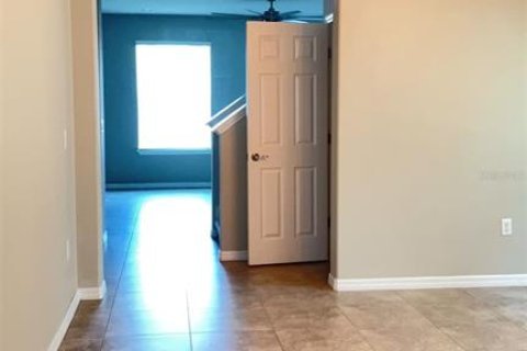 Casa en venta en Kissimmee, Florida, 4 dormitorios, 244.15 m2 № 1915417 - foto 2