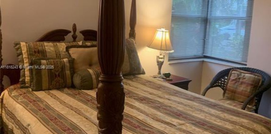 Villa ou maison à Coconut Creek, Floride 1 chambre, 141.86 m2 № 1977994