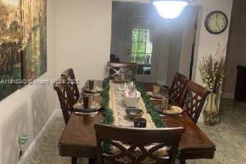 Villa ou maison à louer à Coconut Creek, Floride: 1 chambre, 141.86 m2 № 1977994 - photo 5