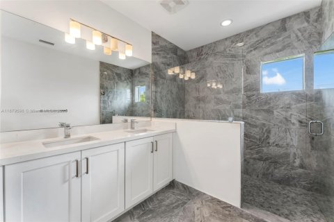 Touwnhouse à vendre à Deerfield Beach, Floride: 3 chambres, 166.02 m2 № 1983207 - photo 17