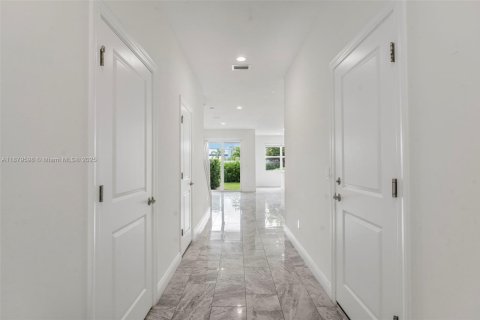 Touwnhouse à vendre à Deerfield Beach, Floride: 3 chambres, 166.02 m2 № 1983207 - photo 7