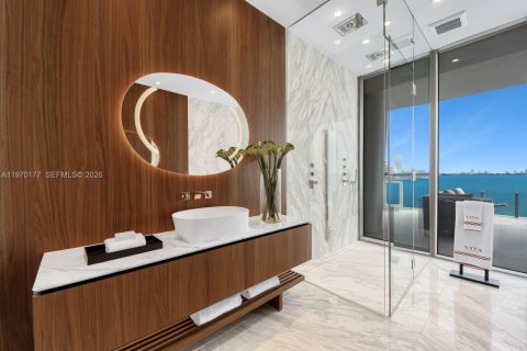 Condominio en venta en Miami, Florida, 4 dormitorios, 344.95 m2 № 2031031 - foto 17