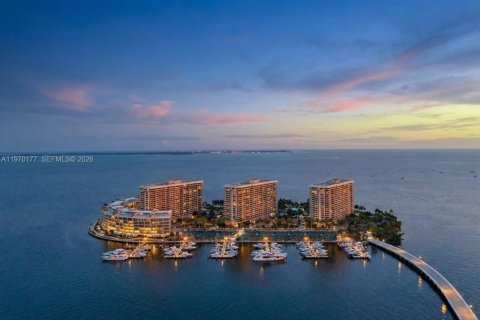 Condominio en venta en Miami, Florida, 4 dormitorios, 344.95 m2 № 2031031 - foto 29