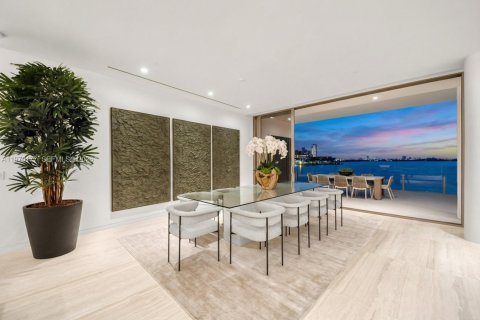Condominio en venta en Miami, Florida, 4 dormitorios, 344.95 m2 № 2031031 - foto 11