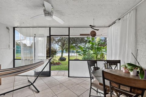 Adosado en alquiler en Sunrise, Florida, 3 dormitorios, 124.49 m2 № 1975833 - foto 13