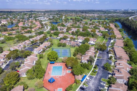 Adosado en alquiler en Sunrise, Florida, 3 dormitorios, 124.49 m2 № 1975833 - foto 17