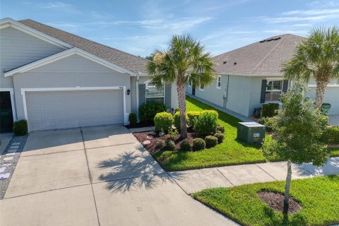 Casa en venta en Wesley Chapel, Florida, 3 dormitorios, 147.44 m2 № 1886324 - foto 1