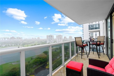 Condo in Aventura, Florida, 1 bedroom  № 2189959 - photo 25
