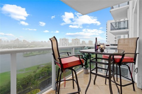 Condo in Aventura, Florida, 1 bedroom  № 2189959 - photo 24