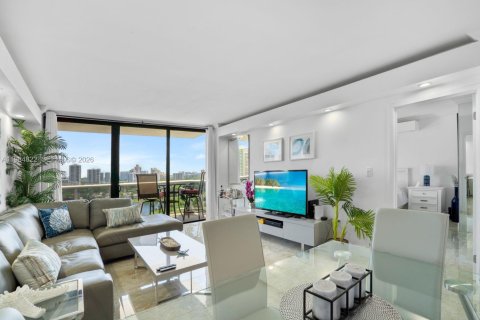 Condo in Aventura, Florida, 1 bedroom  № 2189959 - photo 21