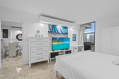 Condo in Aventura, Florida, 1 bedroom  № 2189959 - photo 6