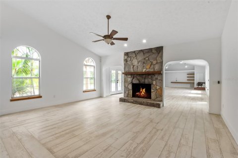 Villa ou maison à vendre à Bradenton, Floride: 3 chambres, 289.39 m2 № 2429255 - photo 10