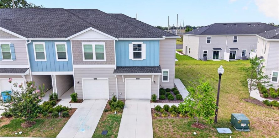 Townhouse in Ocala, Florida 3 bedrooms, 169.83 sq.m. № 2094160