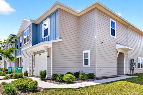 Townhouse in Ocala, Florida 3 bedrooms, 169.83 sq.m. № 2094160 - photo 4