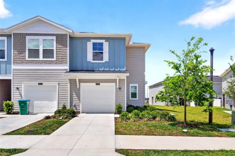 Townhouse in Ocala, Florida 3 bedrooms, 169.83 sq.m. № 2094160 - photo 2