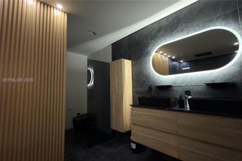 Casa en alquiler en Pembroke Pines, Florida, 4 dormitorios, 196.02 m2 № 2049459 - foto 12