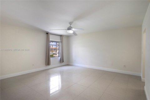Condo in Miami, Florida, 1 bedroom  № 1944164 - photo 13