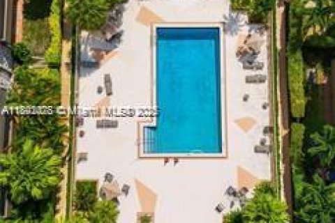 Condo in Miami, Florida, 1 bedroom  № 1944164 - photo 18