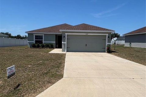 House in Ocala, Florida 4 bedrooms, 152.36 sq.m. № 1746521 - photo 1